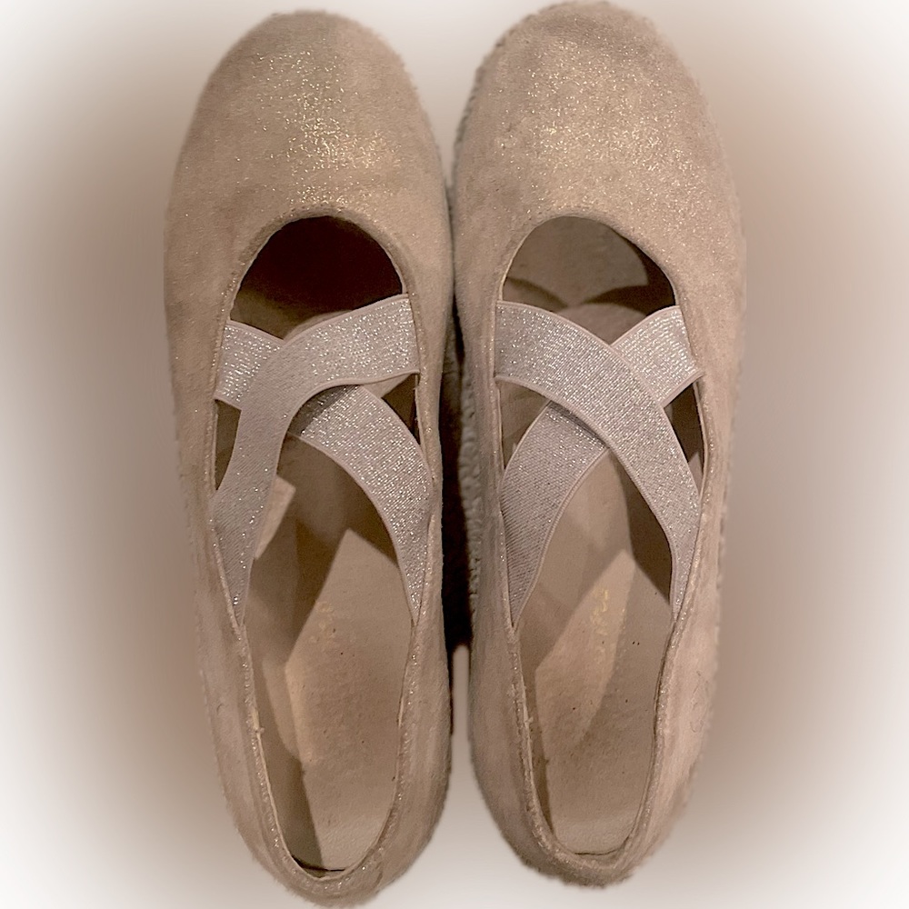 Naturino Girls Matera Ballet Flat Rubber Sole Sz 1.5 US/32 EU Cream Gold